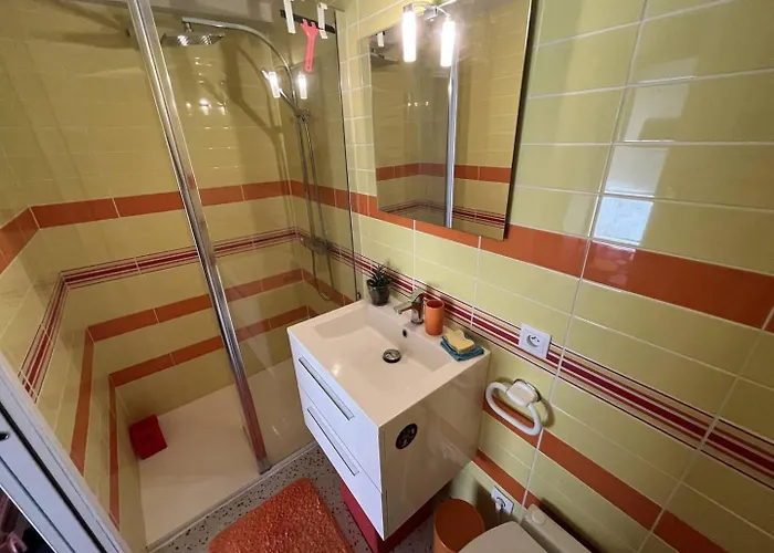 Duplex T4 En Front De Saint-Pierre-la-Mer (Aude)