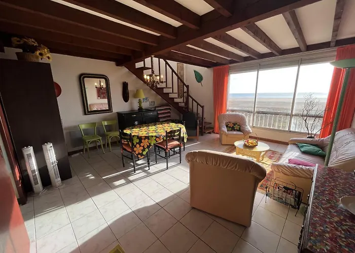 Duplex T4 En Front De Apartamento